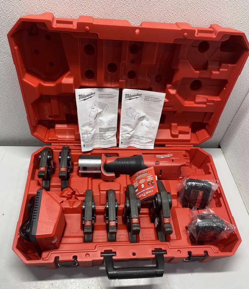 Milwaukee FORCE LOGIC Press Tool Kit with 1/2 in. &ndash; 2 in. Jaws Kit 2922-22