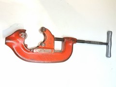 Ridgid No. 4-S Heavy Duty Pipe Cutter, 2&Prime; to 4&Prime; Pipe Used / Works Good #7