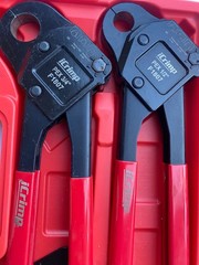 iCrimp IWS-1807CN PEX Crimping Tool Kit with PEX Crimpers PEX Tubing Cutter