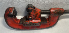 Vintage RIDGID Pipe Cutter No. 2 Heavy Duty 1/8&Prime; To 2&Prime; Ridge Tool Co No 1-2