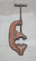 RIDGID 2 in. to 4 in. Model 44-S Heavy-Duty Pipe Cutter 4-S