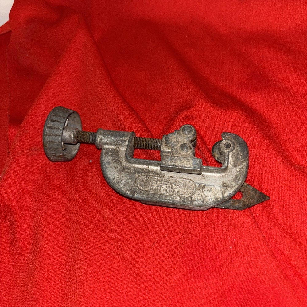 Vintage General Tools USA No. 120 PIPE CUTTER 1&rdquo; Max