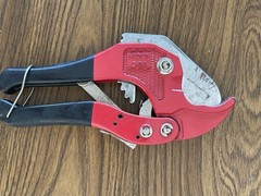 Orbit Heavy Duty PVC Pipe Cutter with Rubber Handle 1/2&Prime; &ndash; 1&Prime;