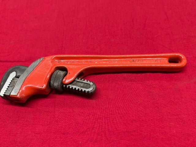NYE Tool Heavy Duty Offset Pipe Wrench, 10&Prime;, 1&Prime; Capacity, Steel Vintage!