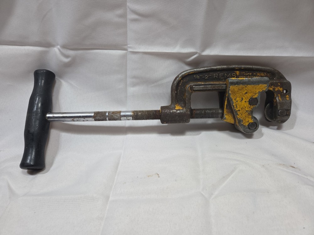 Vintage Rems Heavy Duty 1/8&Prime; &ndash; 2&Prime; Steel Pipe Cutter