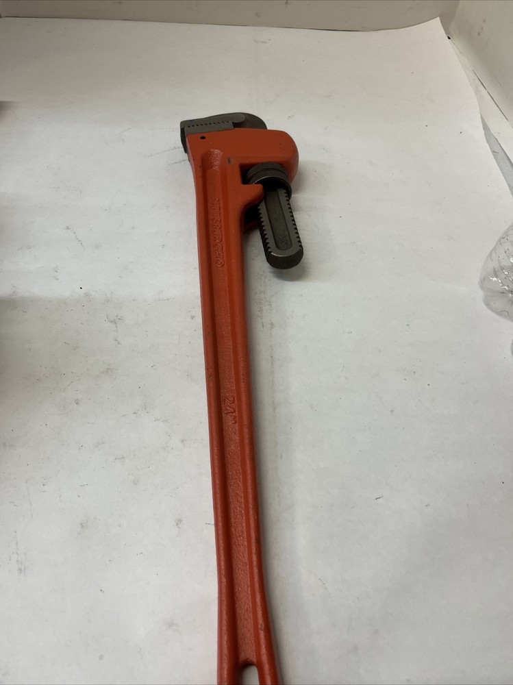 Pittsburgh 24&Prime; Steel Wrench -Straight