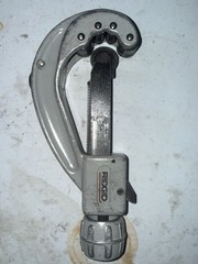 3 pcs TUBE CUTTERS INCLUDING Ridgid 152
