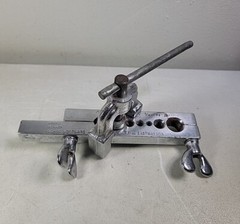 IMPERIAL EASTMAN FLARING TOOL 195-FC 3/16&Prime;-5/8&Prime; & RIGID NO 10 LINE PIPE CUTTER