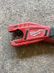 Milwaukee 2471-20 M12 Cordless Copper Tubing Cutter &ndash; Red With battery/charger