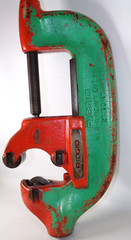 RIDGID 4-S Heavy Duty Pipe Cutter 2&Prime; &ndash; 4&Prime; 32840
