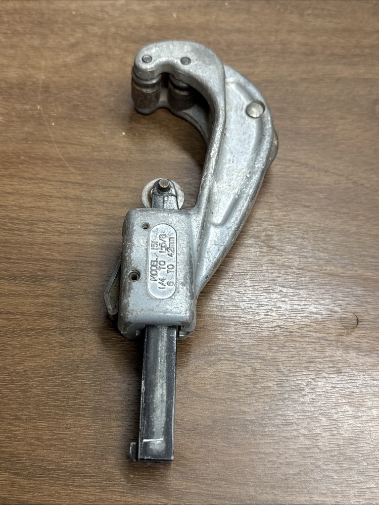 RIDGID 1/4 in. to 1-5/8 in. 151 Quick Acting Copper Pipe Aluminum Tubing Cutter