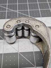 Ridgid No. 205 Pipe Cutter 1/4&Prime;-2 3/8&Prime; Heavy Duty Aluminum Framed Plumbing Tool