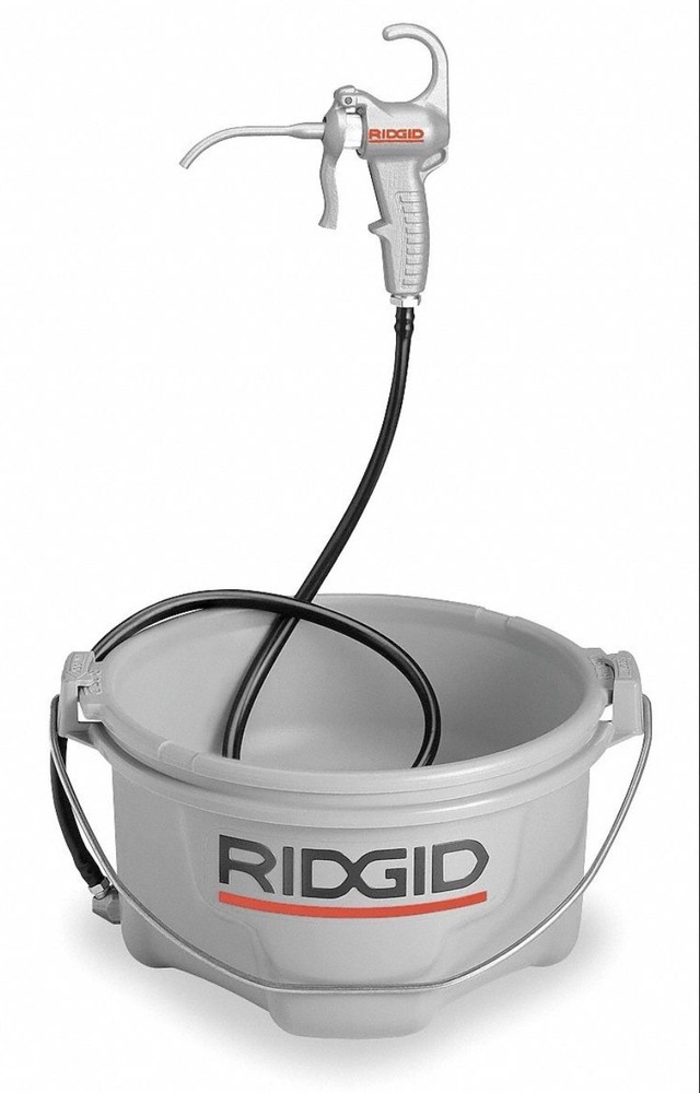 Ridgid Oiler No 318 Bucket with Hand Pump Gun for Pipe Threader 300 535 700