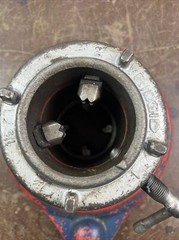 RIDGID No 65-R Manual Receding Universal Pipe Threader 1&Prime; to 2&Prime; Capacity VD 2