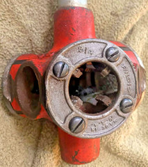Ridgid No. 31-A Three Way Pipe Threader With Handles 1/2&rdquo;, 3/4&rdquo; and 1&rdquo;
