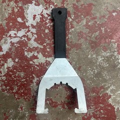 Universal Sink Drain Wrench Tool, by Husky-Model/MPN 1004 870 654