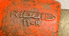 RIDGID 11-R Ratchet Pipe Threading Kit W/ 1/4&Prime; 3/8&Prime; 1/2&Prime; 1&Prime; 1 1/4&Prime; Die Head Set