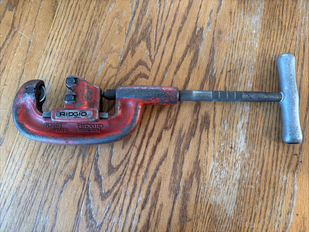 RIDGID RIDGE TOOL No 202 PIPE CUTTER 1/8&rdquo; TO 2&Prime;