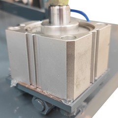 Pneumatic Pipe Cutting Machine Metal Hardware Cutter &phi;0.78&rdquo;-&phi;3.94&Prime; Range 220V