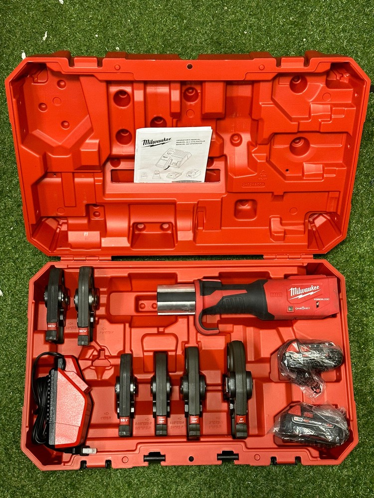 Milwaukee 2922-22 M18 FORCE LOGIC One Key Copper Press Tool Kit With CTS Jaws