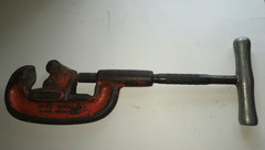 RIDGID Model 2-A Adjustable Heavy-Duty Pipe Cutter 1/8 in. to 2 in. Capacity