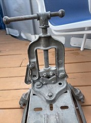 Vintage MARK MFG Co Chicago No. 1 Pipe Vise Bench Mount Pipe Fitting Plumbing