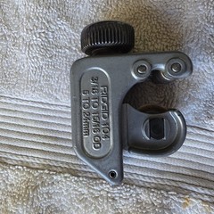 Ridgid No 15 Copper Tube Cutter 3/16&Prime; to 1 1/8&Prime; Screw Feed & Ridgid No.104 Close