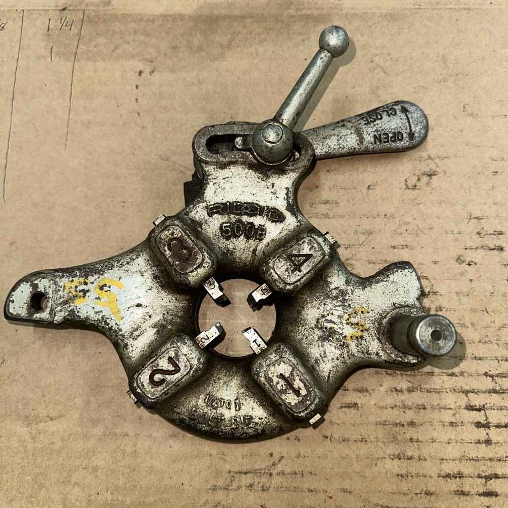 RIDGID BOLT DIE HEAD 500B Bolt with 5/8 X 11 UNC Dies