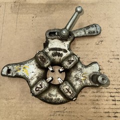 RIDGID BOLT DIE HEAD 500B Bolt with 5/8 X 11 UNC Dies