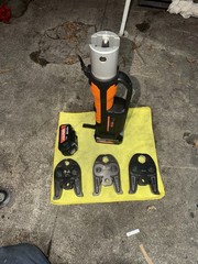 VEVOR PZ-1550 1/2&Prime;3/4&rdquo;-1&Prime; Pro Press Tool 18V w/ 3 Jaws & 2x 4AH Batteries!