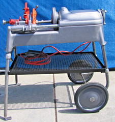 Ridgid 535 Pipe Threader 1/2&Prime; to 2&Prime; Pipe Threading Machine with 815A Die Head #2