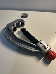 RIDGID NO.154 QUICK ACTING TUBING PIPE CUTTER 1-7/8 TO 4-1/2 OD 48 TO 116MM