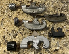(5)-ASSORTMENT OF PIPE/TUBING CUTTERS, RIDGID CRAFTSMAN, GENERAL. LOT OF FIVE