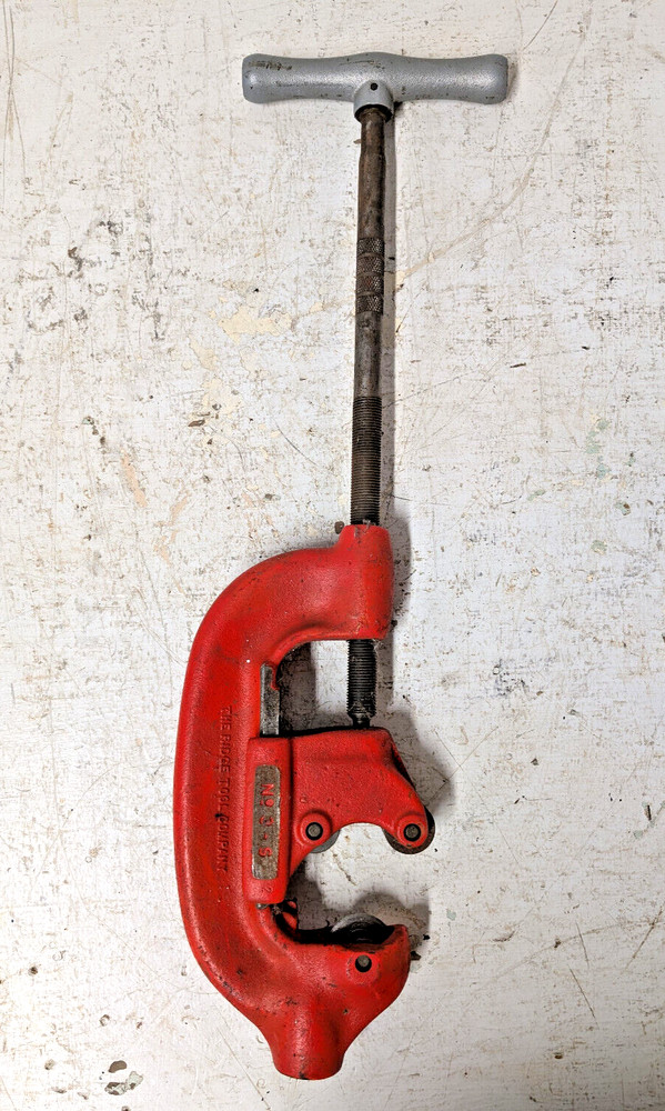 Ridgid No. 3-S Heavy Duty Pipe Cutter, 1&Prime; to 3&Prime; Capacity
