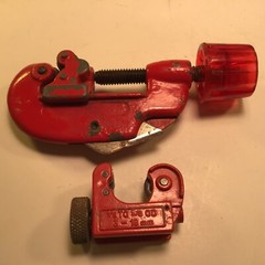 Vintage Red Tubing Cutter 1/8&Prime;-1-1/8&Prime; O.D. Omega Mini-Cutter 1/8 to 5/8 OD Spain