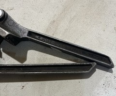 Gould &ndash; Imperial Stride Tool Triple Header Bender 368-FH