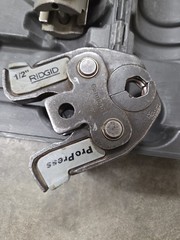 Ridgid RP 200-B Compact Press Tool Kit w/4 Jaws, Battery, And Case Used