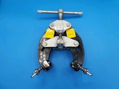 SUMNER 781130 Ultra Pipe Clamp 1 to 2-1/2 in. Adjustable UC1-2.5