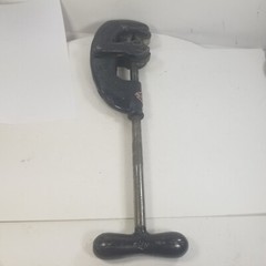 NYE No.2 UNIVERSAL THREE WHEEL PIPE CUTTER