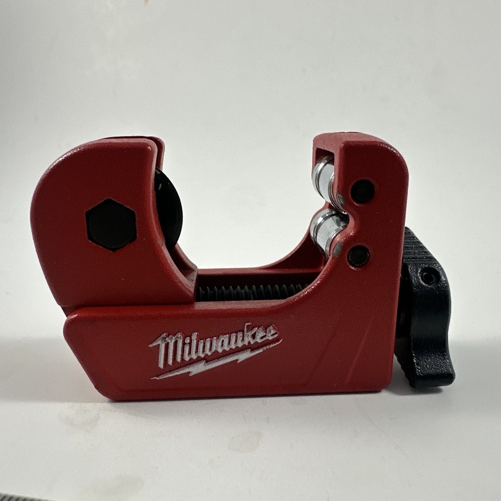Milwaukee 1/2&Prime; Mini Copper Tubing Cutter 48-22-4250 &ndash; Open box