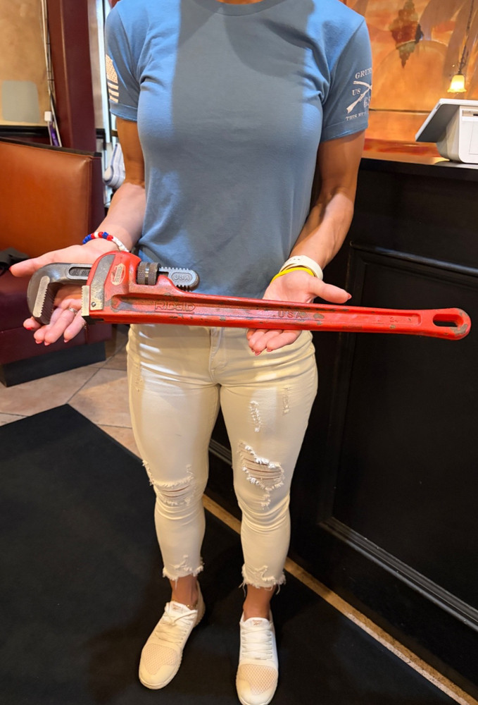RIDGID 24&Prime; Straight Pipe Wrench 3&Prime; Capacity, Made in USA, Nice !