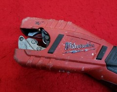 Milwaukee M12 Cordless Copper Pipe Cutter 2471-20 &ndash; Bare Tool Only &ndash; Heavy Wear