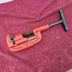 Reed Mfg. Co. No. 2-1 Heavy Duty Pipe Cutter 1/8&Prime; &ndash; 2&Prime;