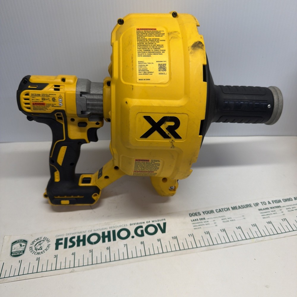 DEWALT 20 V MAX DRAIN SNAKE ( NO SNAKE ,NO BATTERY) JUST TOOL