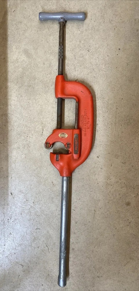 1-RIDGID No. 4-S Heavy Duty Pipe Cutter, 2&Prime; to 4&rdquo; Pipe USED Free Shipping