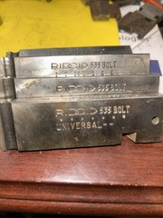 RIDGID 1/4&Prime; &ndash; 20&Prime; UNC (R.H) Alloy Steel Universal Bolt Dies 47985