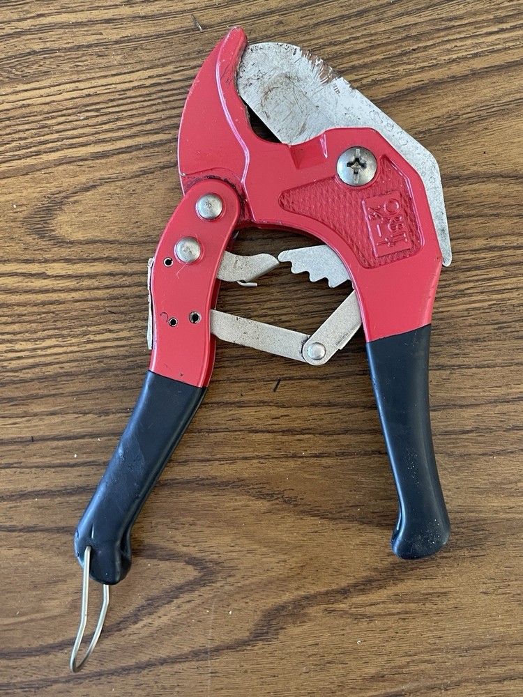 Orbit Heavy Duty PVC Pipe Cutter with Rubber Handle 1/2&Prime; &ndash; 1&Prime;