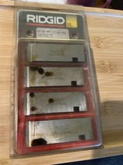 RIDGID 47765 universal high speed Right hand dies 1/2&Prime; to 3/4&Prime; NPT