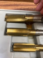 MISSING ONE TOOL w WEAR CARBON STEEL TAP AND ROUND DIE SETS FRACTIONAL 431-20045