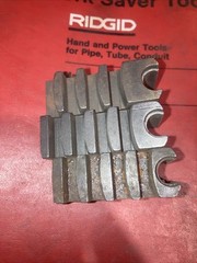 Ridgid 535 Pipe Bolt Threader Chuck Jaws and Inserts D475-2 43900